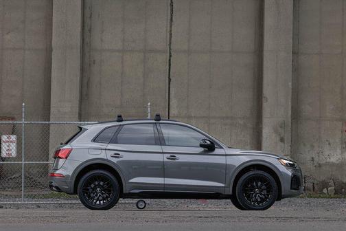 Chronos Gray Metallic 2023 Audi SQ5 3.0T Premium Plus