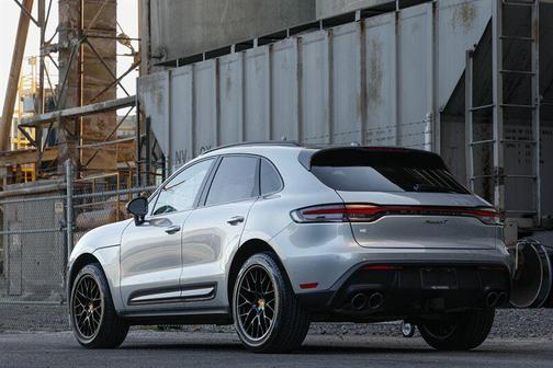 2023 Porsche Macan T