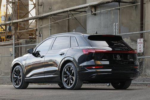 2021 Audi e-tron Premium