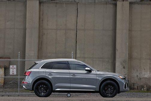 Quantum Gray 2021 Audi SQ5 3.0T Premium