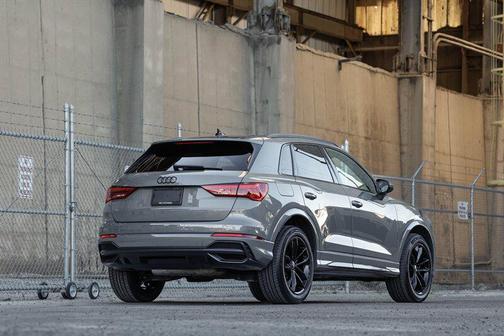 2022 Audi Q3 45 S line Premium