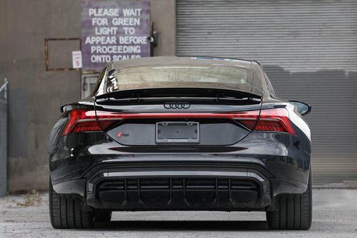 2022 Audi RS e-tron GT quattro