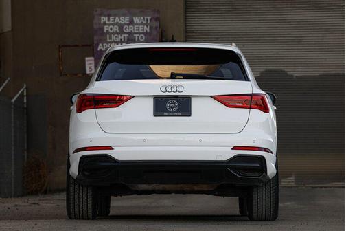 2022 Audi Q3 45 S line Premium