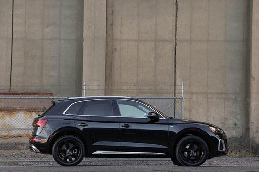 2021 Audi Q5 Premium Plus 55 TFSI e quattro S tronic