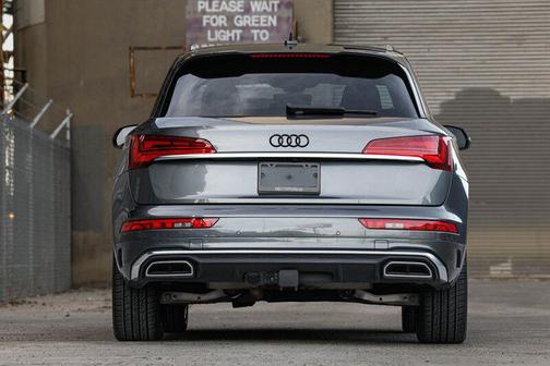 2022 Audi Q5 45 S line Premium Plus