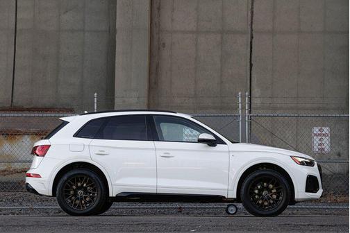 2023 Audi Q5 e 55 S line Premium Plus