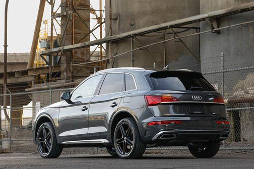 2022 Audi Q5 e 55 S line Premium Plus