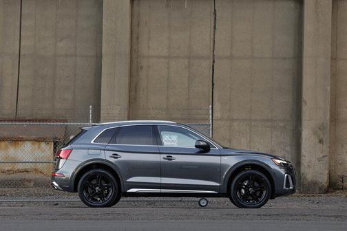 2022 Audi Q5 e 55 S line Premium Plus