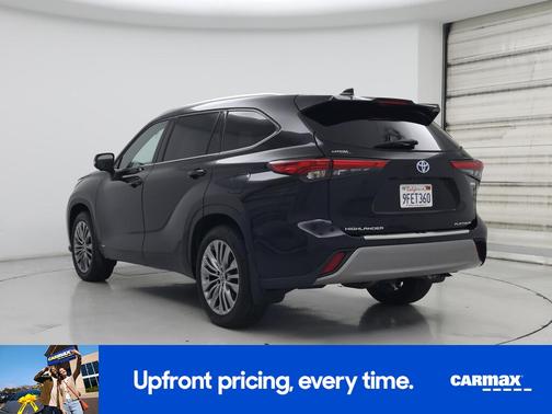2023 Toyota Highlander Hybrid Platinum
