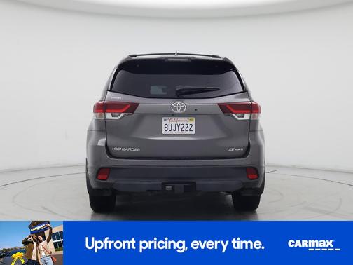 2019 Toyota Highlander SE