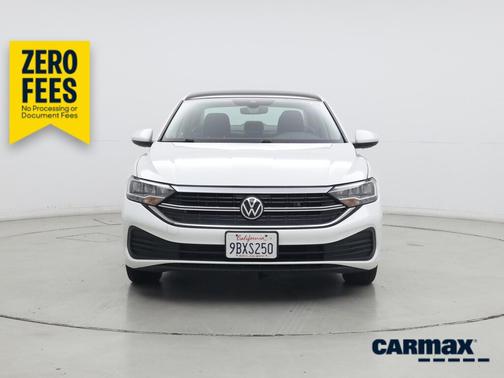 White 2022 Volkswagen Jetta SE