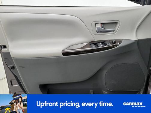 2016 Toyota Sienna XLE