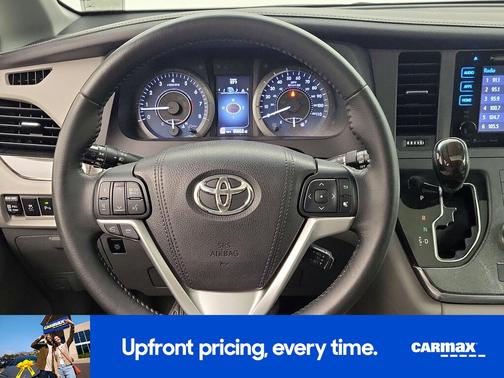 2016 Toyota Sienna XLE