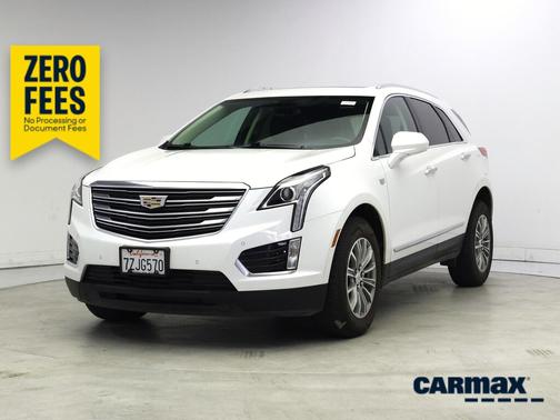 White 2018 Cadillac XT5 Luxury
