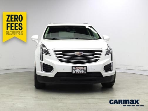 White 2018 Cadillac XT5 Luxury