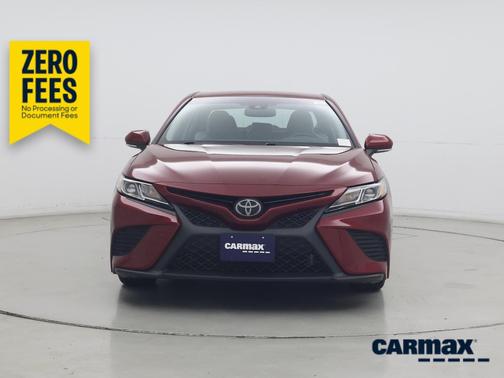 Red 2018 Toyota Camry SE