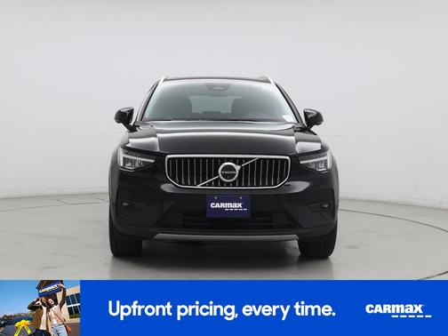 2025 Volvo XC40 B5 Plus Bright Theme