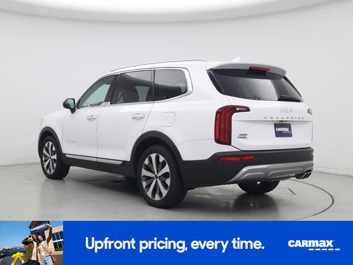 White 2022 Kia Telluride S
