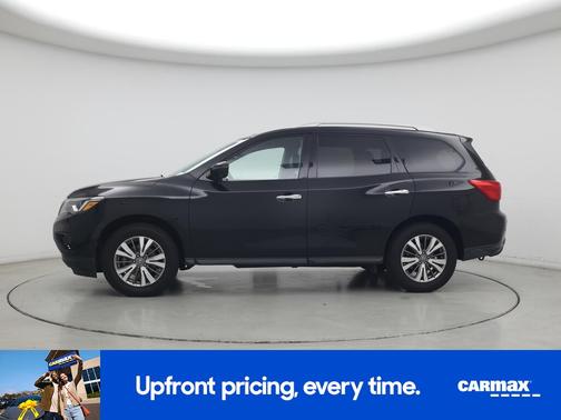 Black 2019 Nissan Pathfinder SL