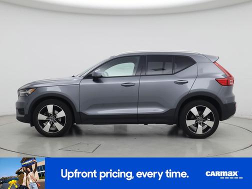2019 Volvo XC40 T5 Momentum