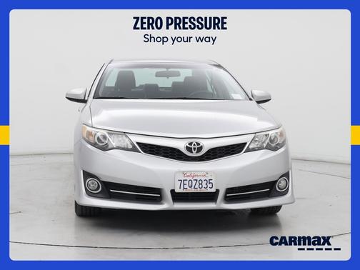 Silver 2014 Toyota Camry SE