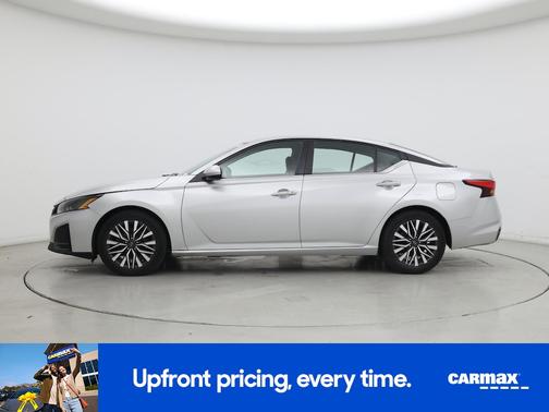 2023 Nissan Altima SV