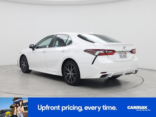 White 2023 Toyota Camry SE