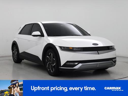 White 2024 Hyundai IONIQ 5 SE