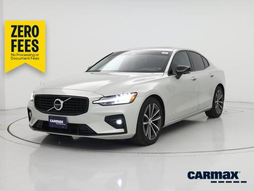 Gray 2022 Volvo S60 B5 Inscription
