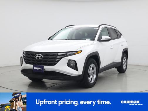 White 2023 Hyundai TUCSON SEL