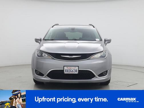 Gray 2017 Chrysler Pacifica Touring L