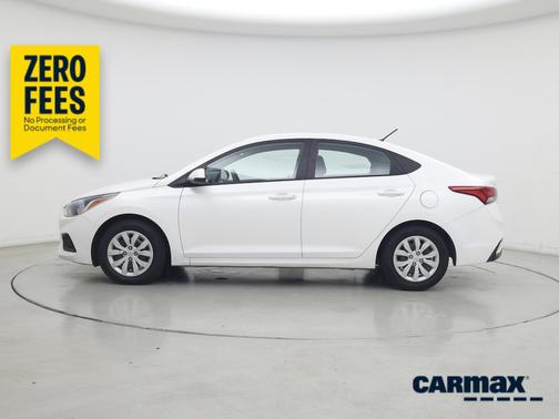 White 2021 Hyundai Accent SE