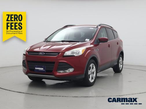Red 2014 Ford Escape SE