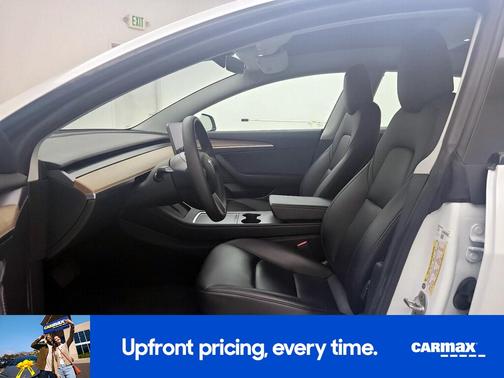 White 2022 Tesla Model 3