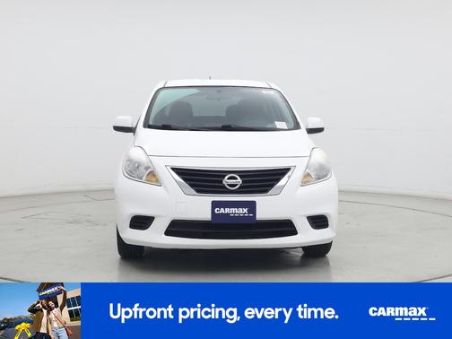 White 2014 Nissan Versa SV