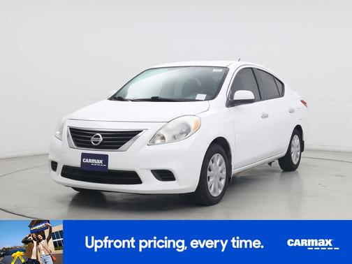 White 2014 Nissan Versa SV