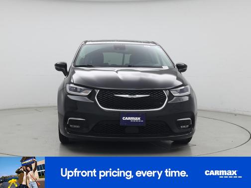 Black 2023 Chrysler Pacifica Touring L