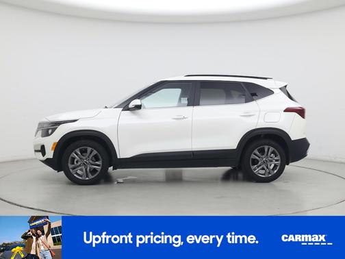 White 2023 Kia Seltos S