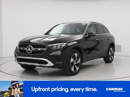Black 2024 Mercedes-Benz GLC 300