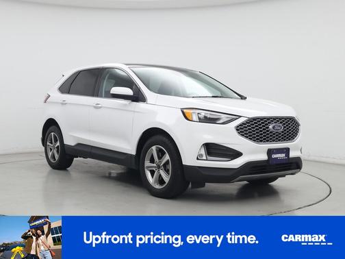 White 2023 Ford Edge SEL