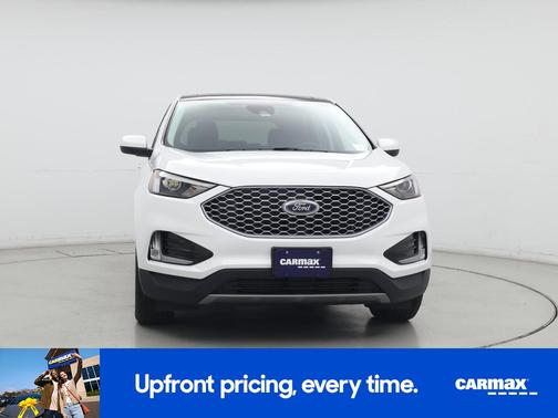 White 2023 Ford Edge SEL