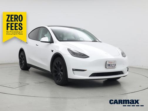 White 2024 Tesla Model Y Long Range