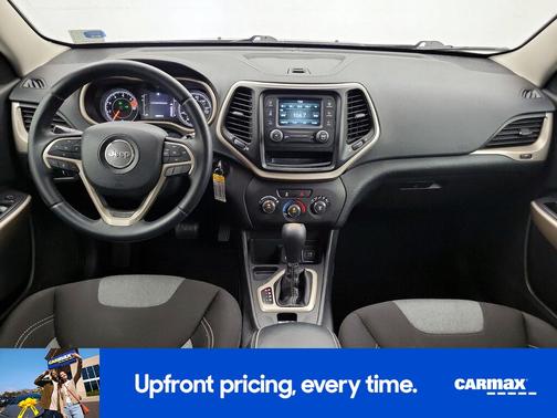 Gray 2018 Jeep Cherokee Latitude