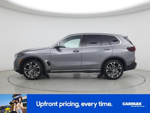 Gray 2024 BMW X5 xDrive40i