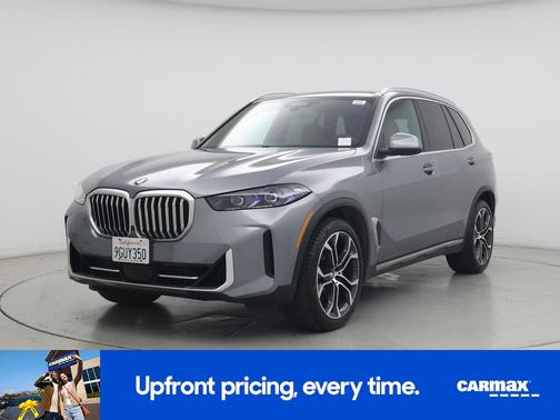 Gray 2024 BMW X5 xDrive40i