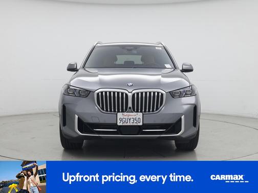 Gray 2024 BMW X5 xDrive40i