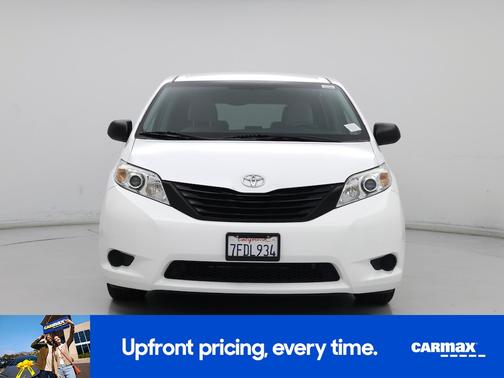 White 2015 Toyota Sienna L