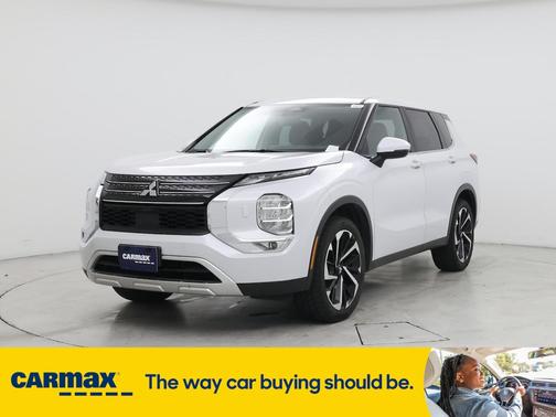 2023 Mitsubishi Outlander SE