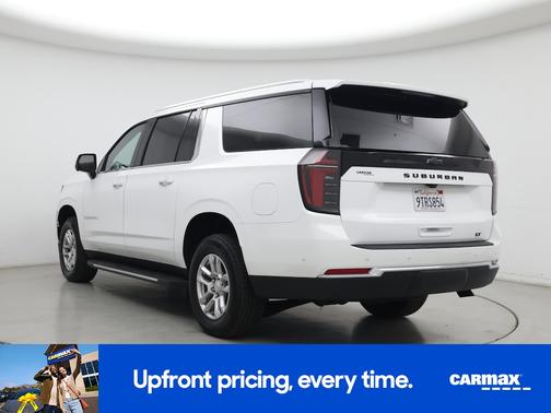 2025 Chevrolet Suburban LT