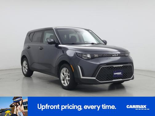 Gray 2023 Kia Soul LX